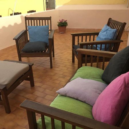 Laura'S House Apartment กาญารี ภายนอก รูปภาพ