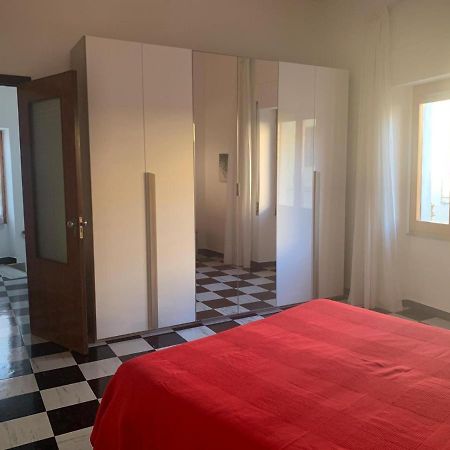 Laura'S House Apartment กาญารี ภายนอก รูปภาพ
