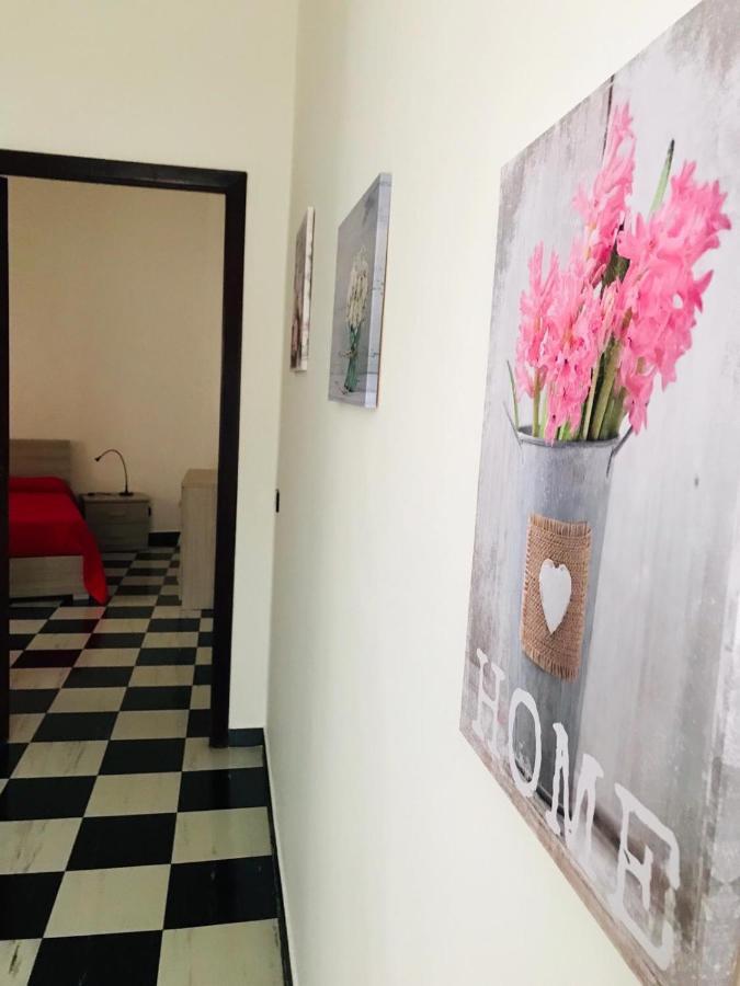 Laura'S House Apartment กาญารี ภายนอก รูปภาพ