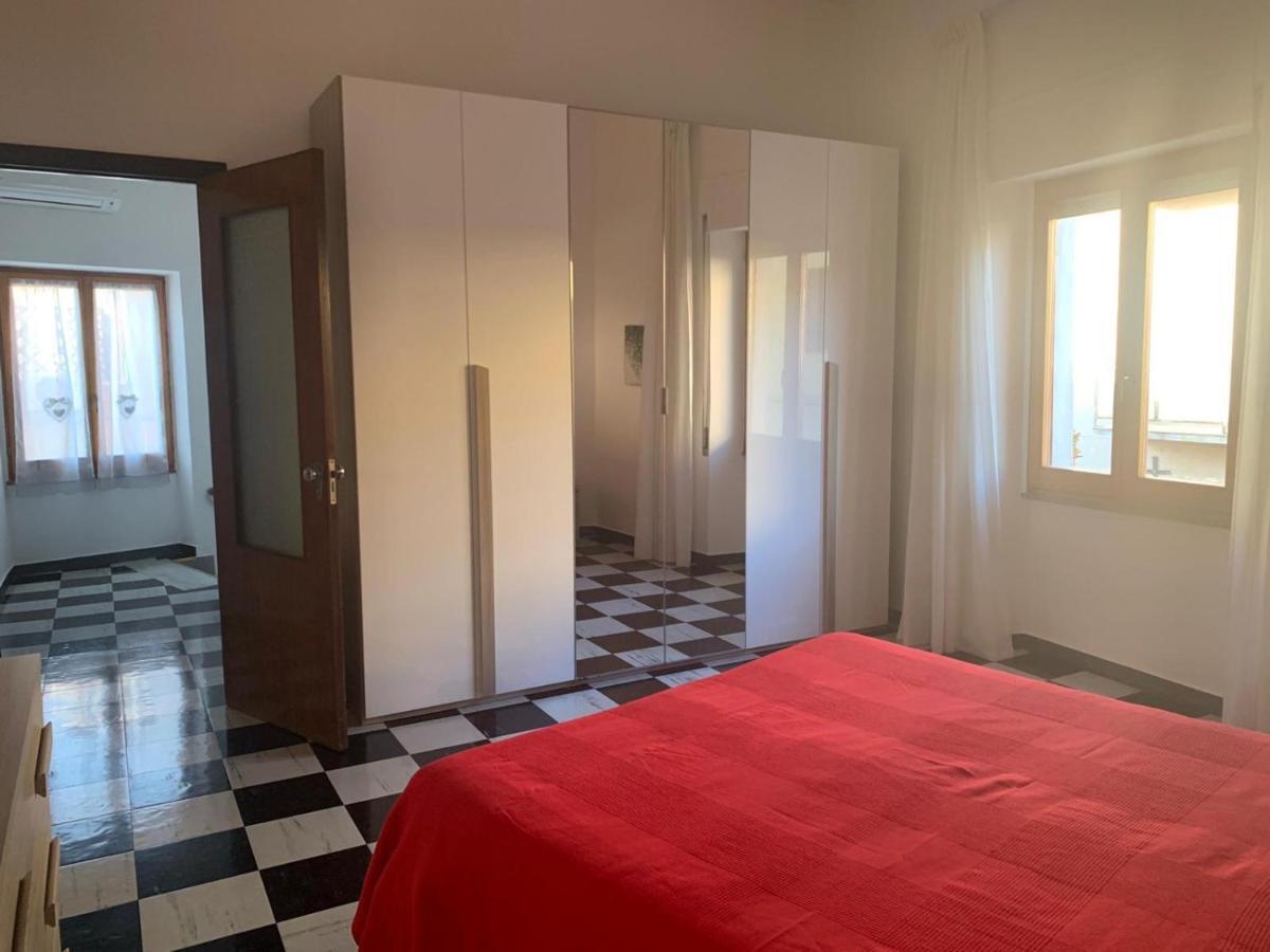 Laura'S House Apartment กาญารี ภายนอก รูปภาพ